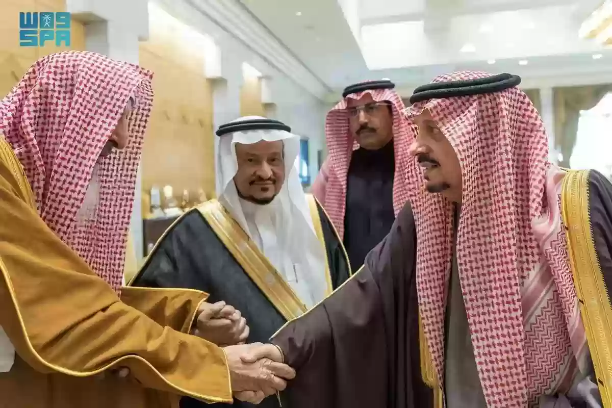 أمير الرياض يتوجه بالزيارة لسماحة المفتي العام