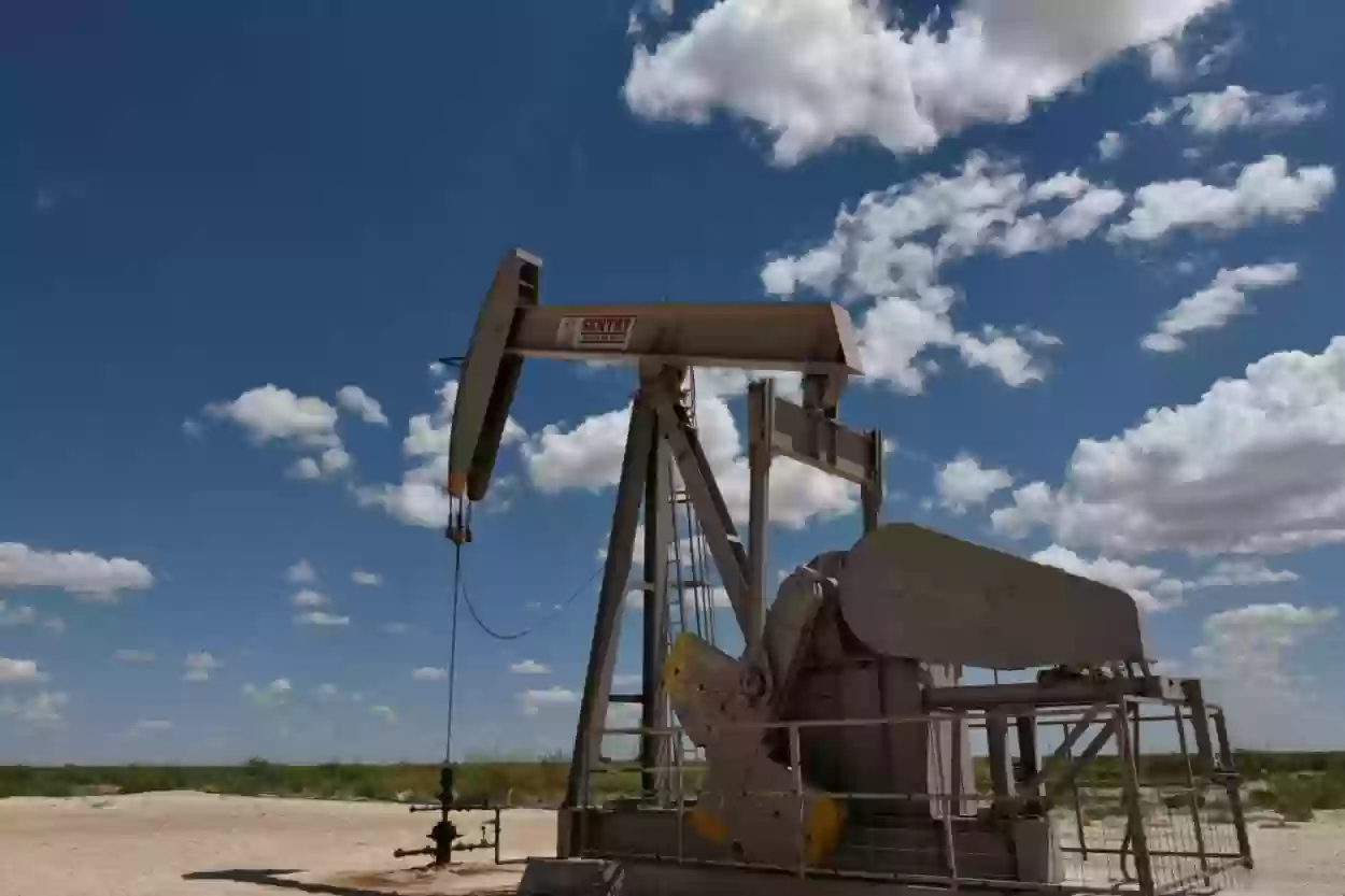 النفط يعود لنقطة الخسائر من جديد