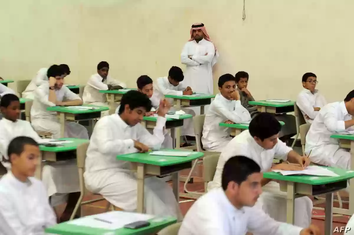 السعودية حسم درجات على الطالب في حالة تصوير المعلم او تسجيل صوته